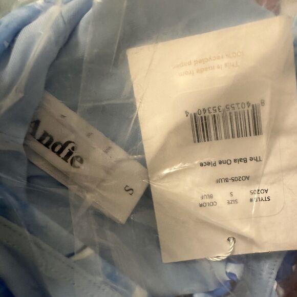 Andie Swim Small The Baia One Piece in Bluf Blue Floral NWT - Picture 6 of 7